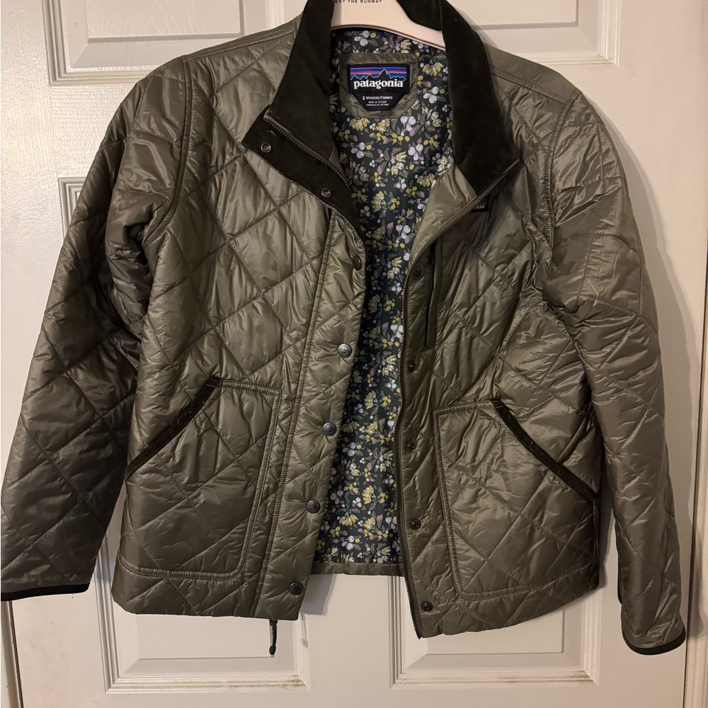 Patagonia Quilted Jacket in Olive Green